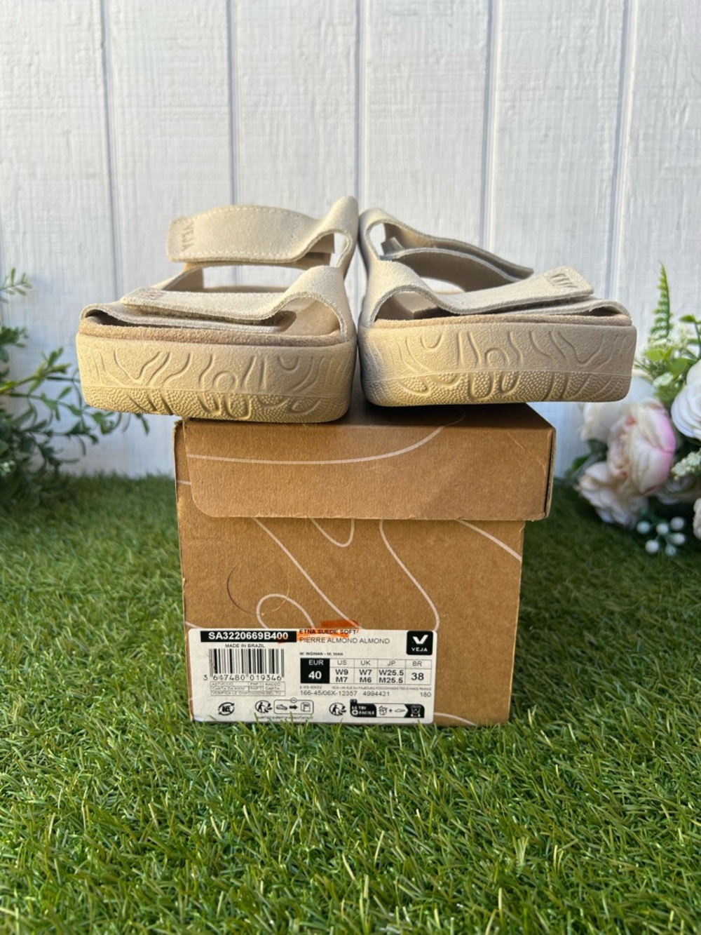 VEJA ETNA SUEDE PIERRE ALMOND
$140 MEN SIZE 7 women 9 unisex: new with box - Picture 12 of 16